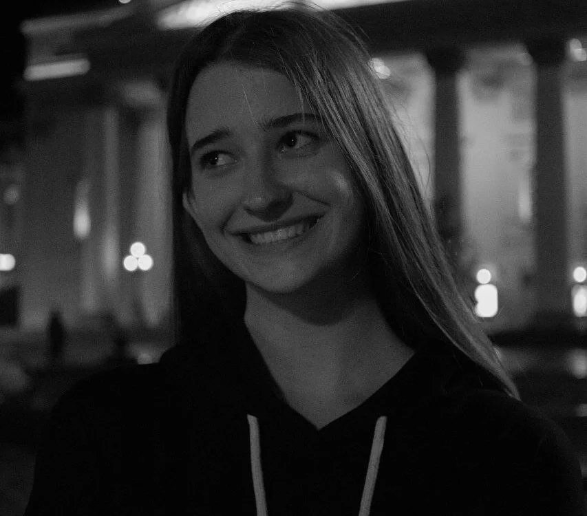 LisamFory's Offline Chat Room