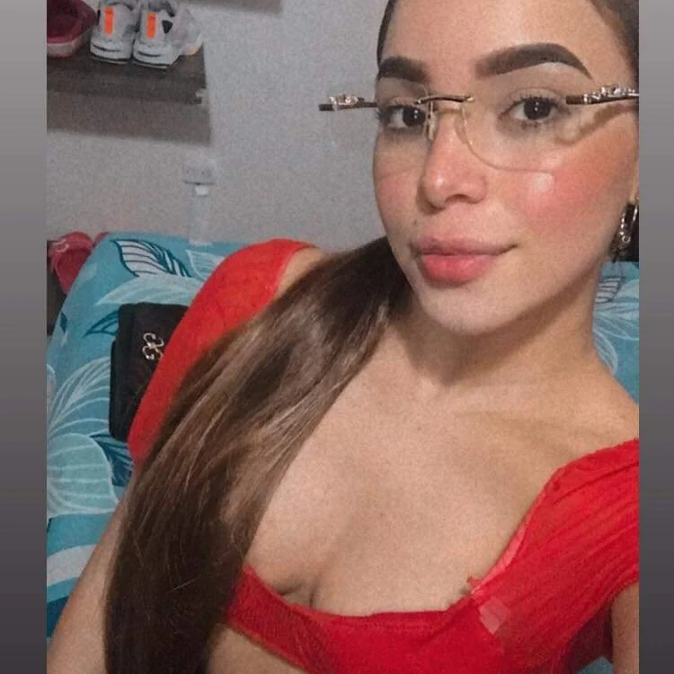 daphneandsofia's Offline Chat Room