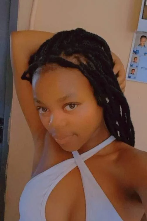 MissCandy02's Offline Chat Room