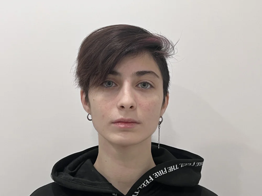 TeviaSiris' Offline Chat Room
