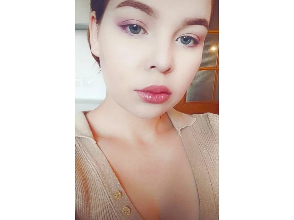 LisaQGold's Offline Chat Room