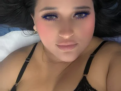 Kerly_Doll webcam livesex profile in curvy cams