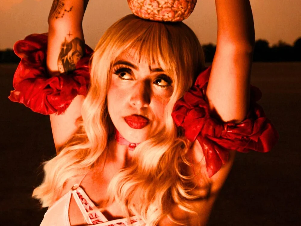 kiaraglam2 অফলাইন XXX চ্যাট