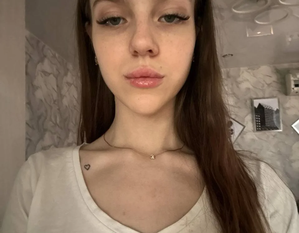 Elira_Breeze offline XXX-chat