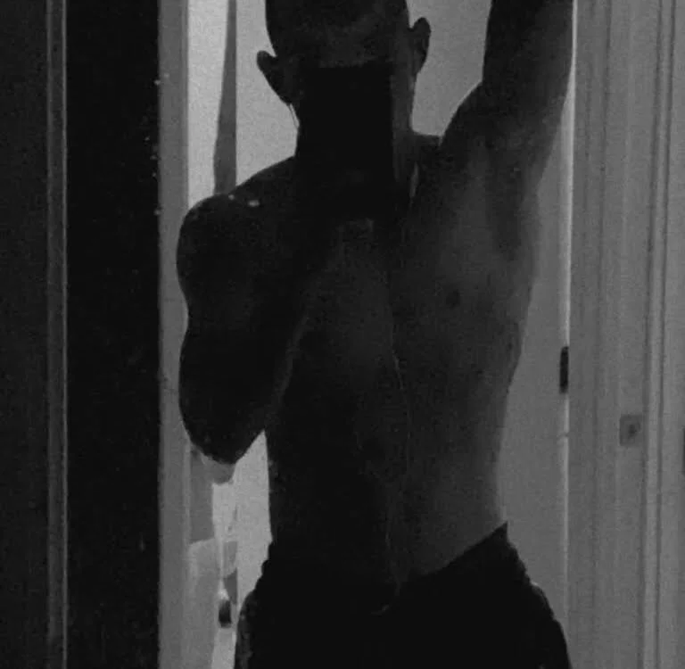 703camilo: συνομιλία ΧΧΧ εκτός σύνδεσης