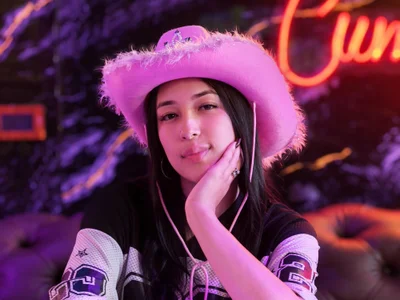 SilkWhisper__8 - Girl 