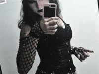 goth_nana's Offline XXX Chat