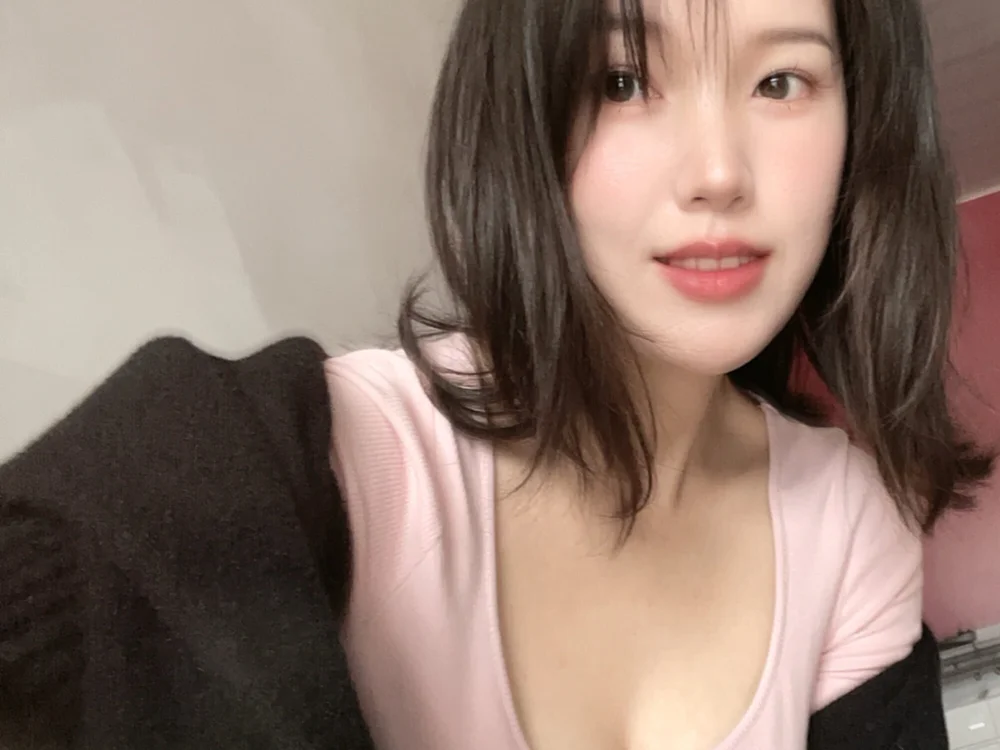 GZ-2028's room