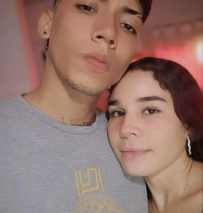 ErosAndCamila Offline XXX Chat
