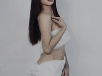 Model fakaratbaby