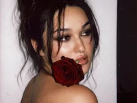 Mila_Vogue