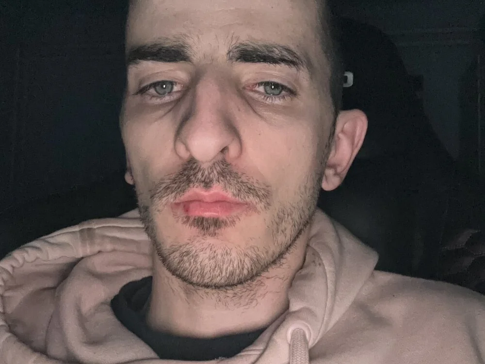 zozo971008 offline XXX-chat