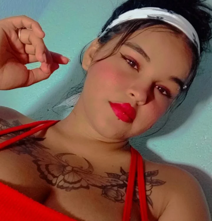 KattalellaGomez Offline XXX-Chat