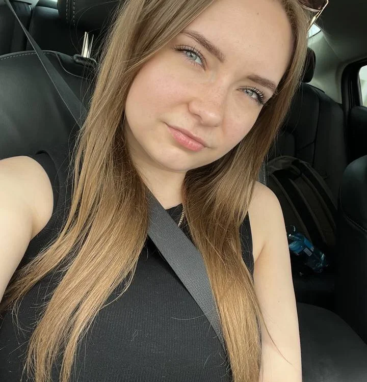 LinaNeal's Offline Chat Room