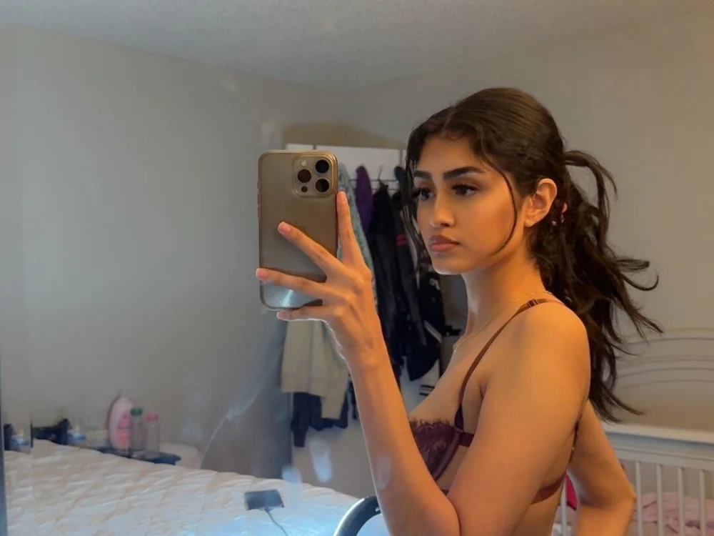 TheBellaStar's Offline XXX Chat