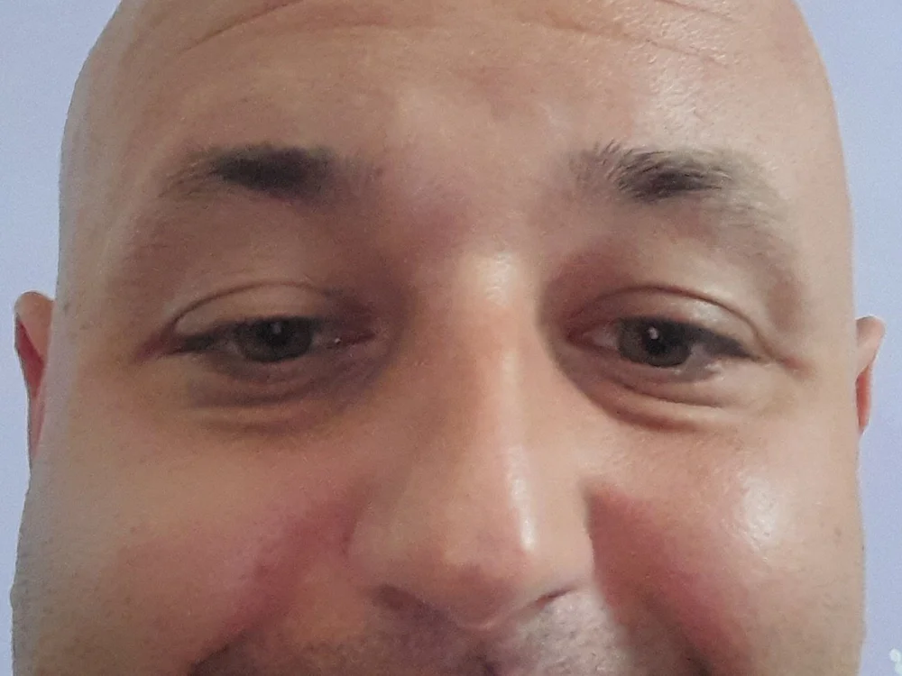 ttorenaa's Offline Chat Room
