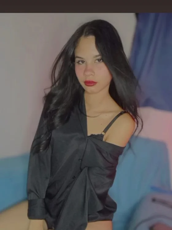 Valeria__x offline XXX-chat