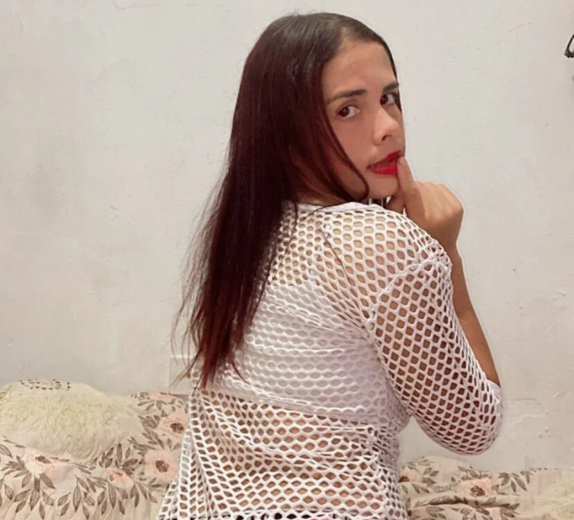 Isabella_Evanss' Offline XXX Chat