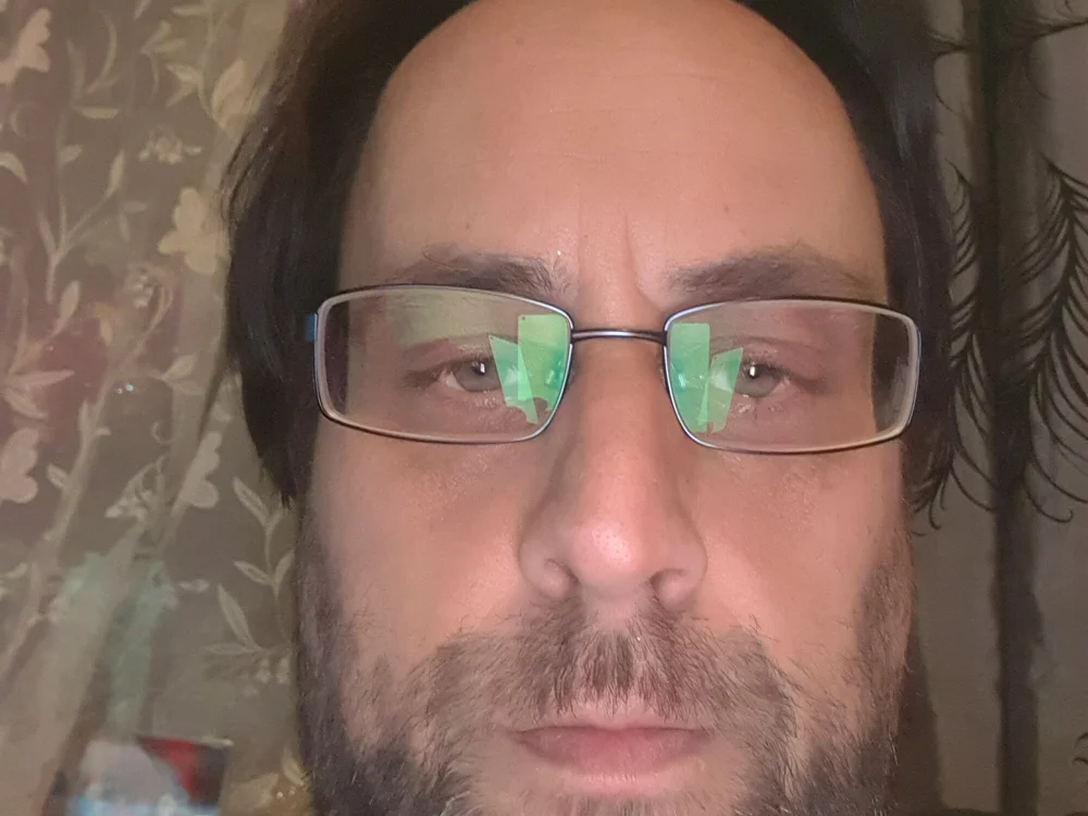 terry8424's Offline Chat Room
