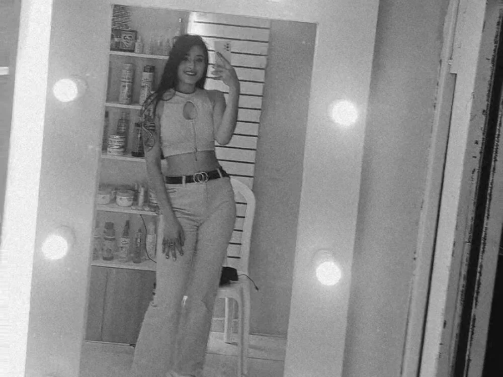 Belanny – Offline XXX chat