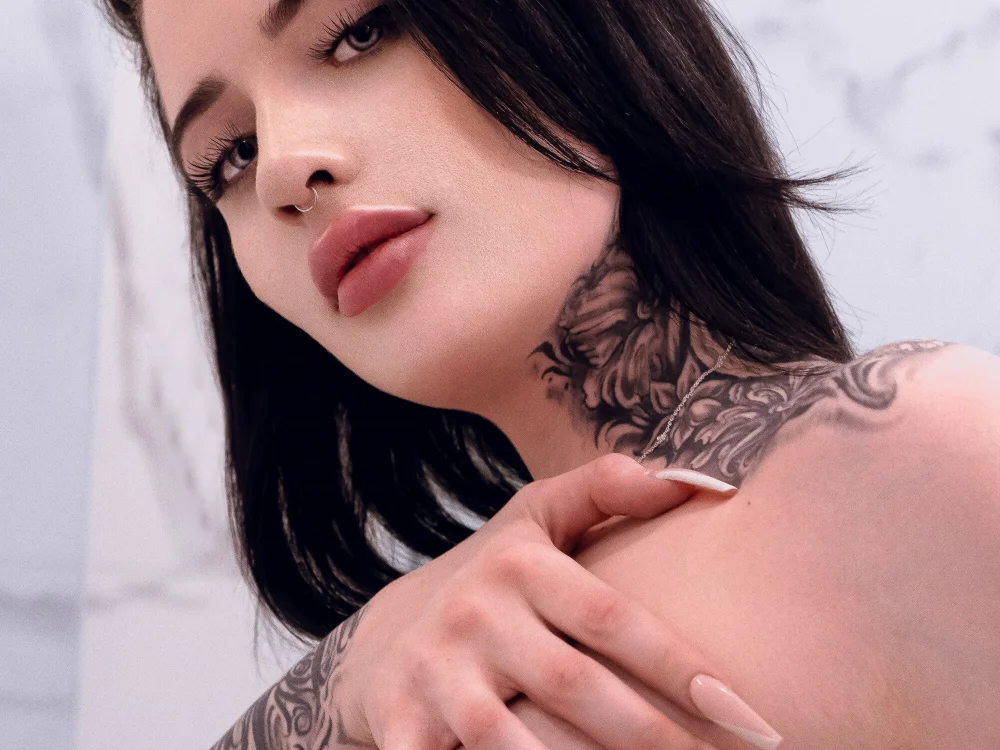 NaturallyLee's Offline Chat Room