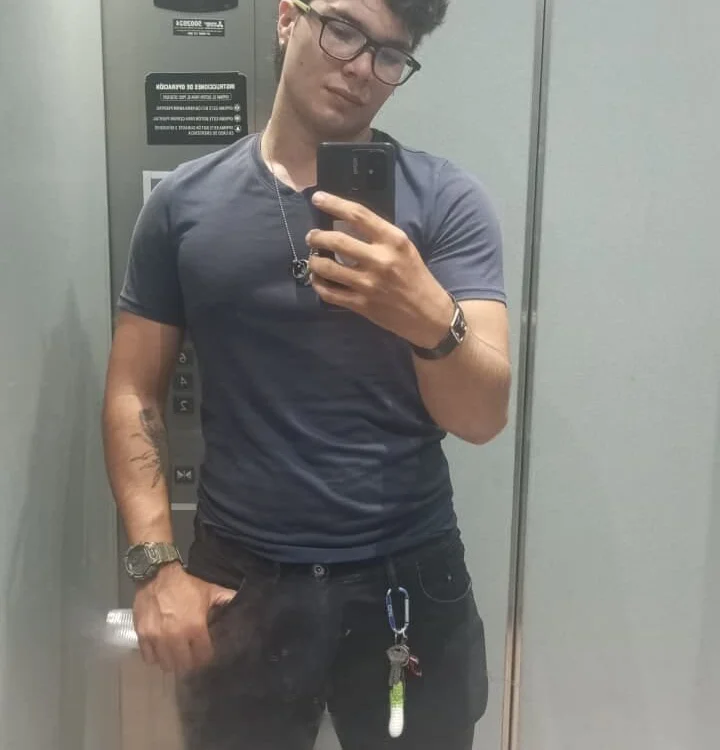 Milo_scorpio Offline XXX-Chat