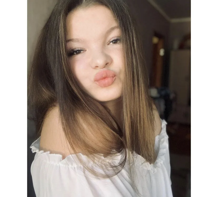 Sofie_Rose's Offline Chat Room