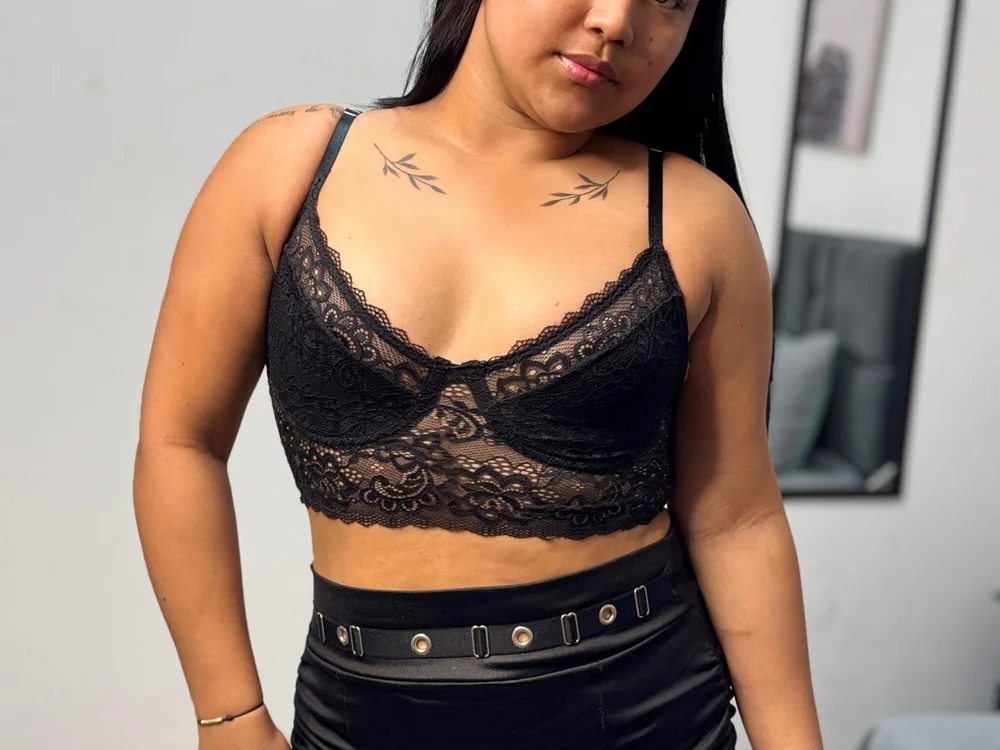 Compliant_Girl offline chatrum