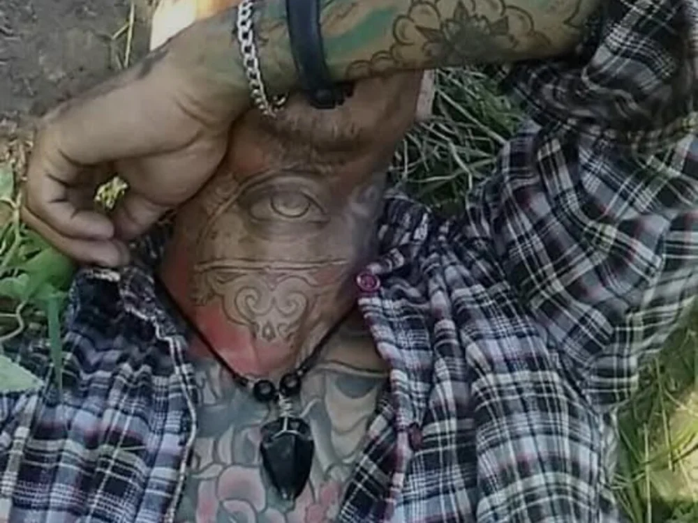 Crazyclown-bigcock's most recent online preview