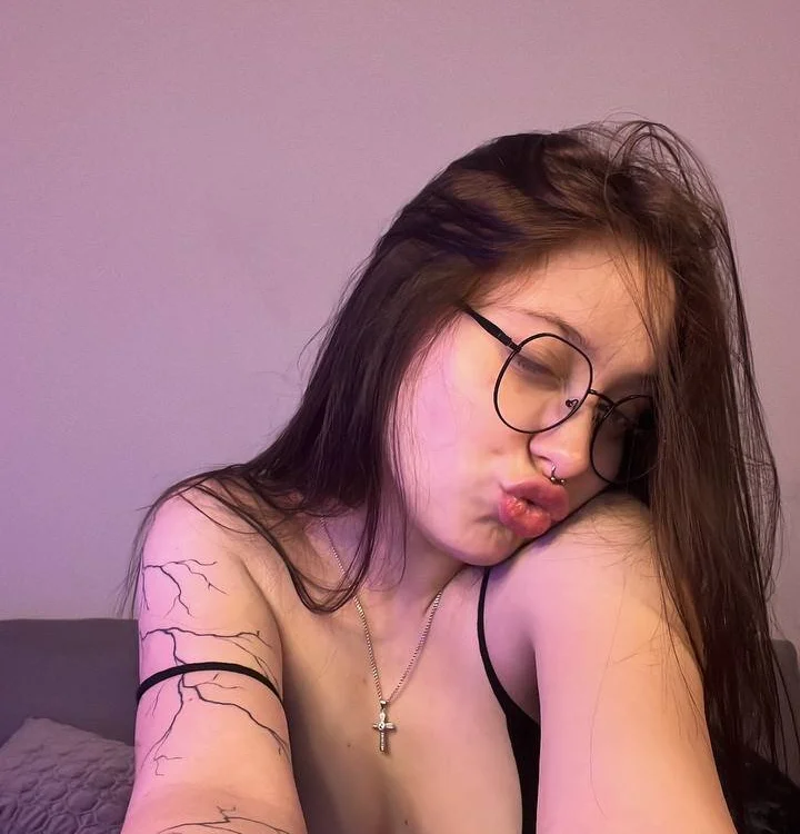 Bilik Sembang Luar Talian HoneyMildred