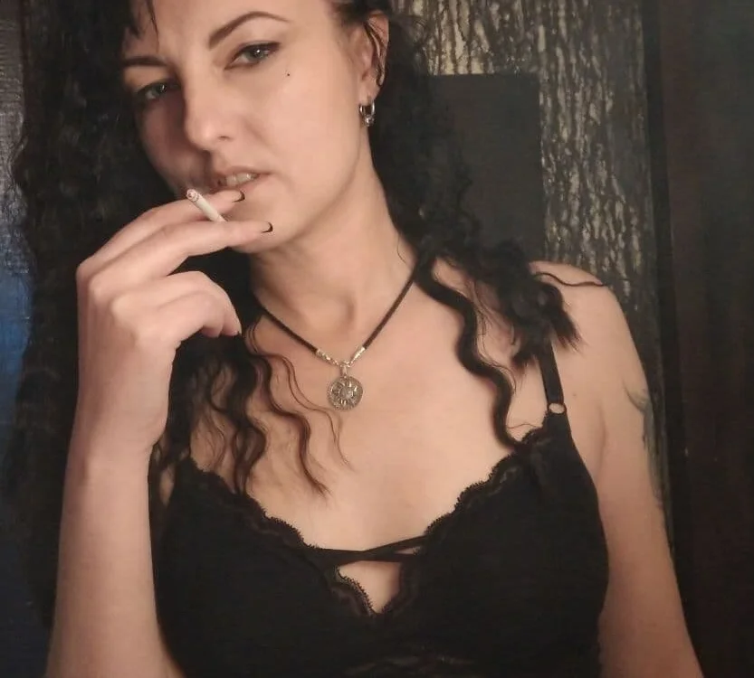 yara_roger's Offline XXX Chat