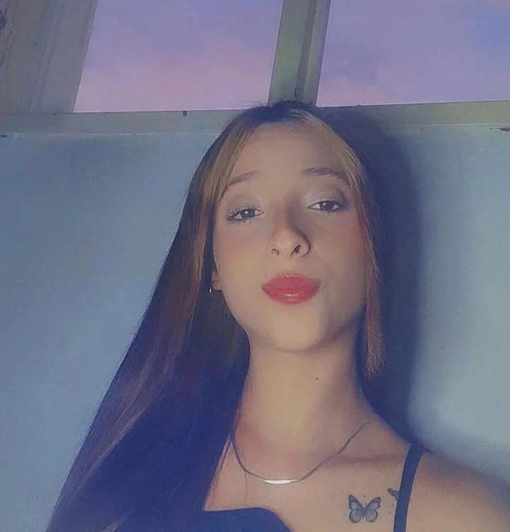 ZOE_GILLS' Offline XXX Chat
