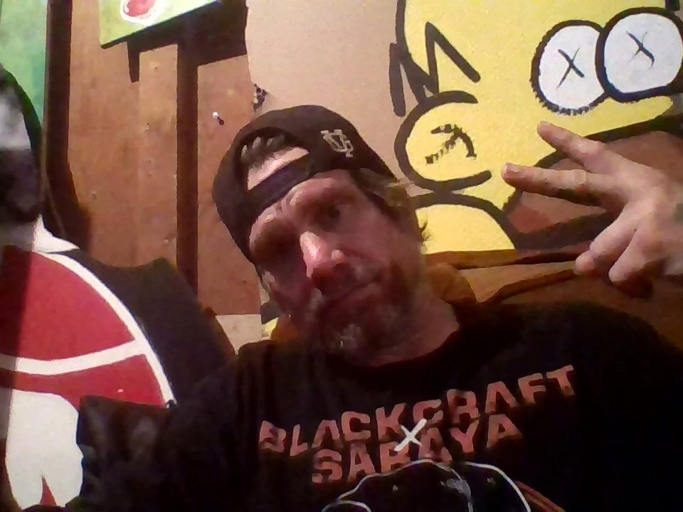 clitstitsandbongrips' Offline XXX Chat