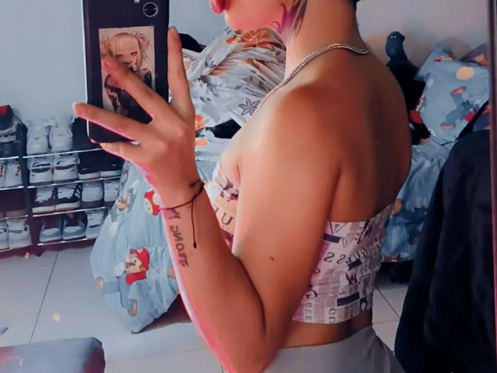 SharonSalazar Offline XXX-chat