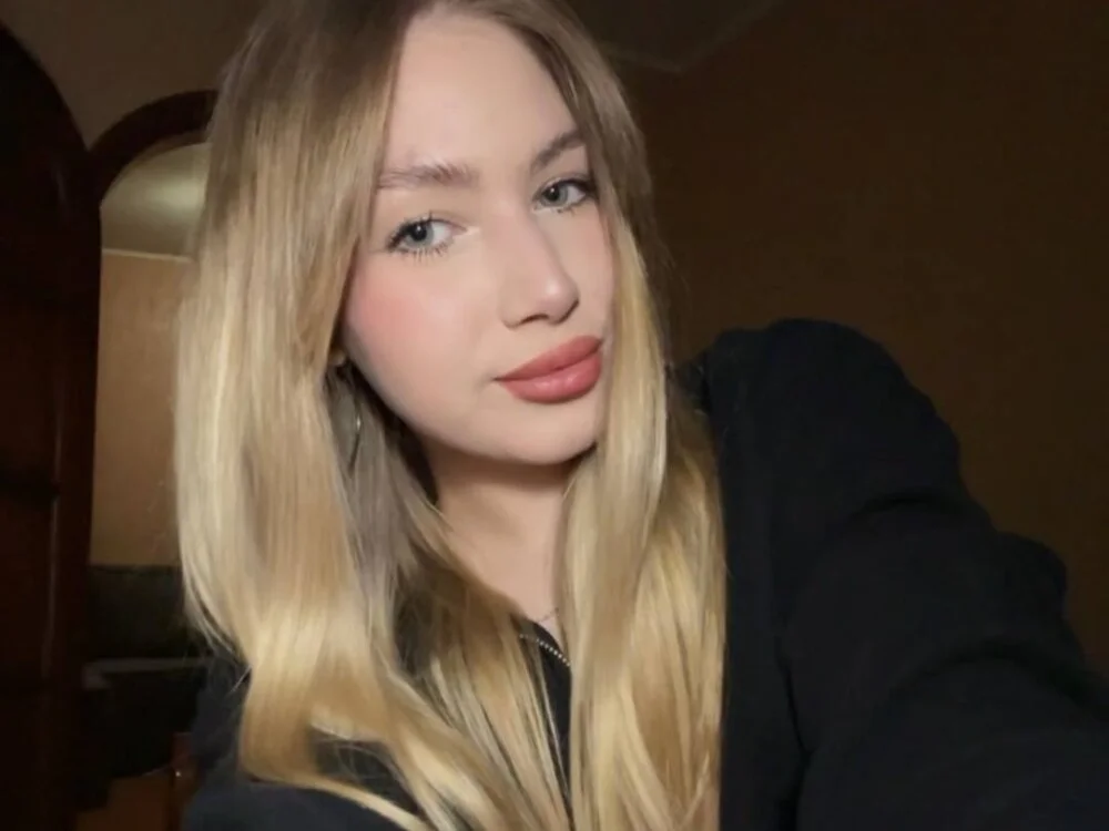 دردشة DelilaRicIey الجنسية دون اتصال