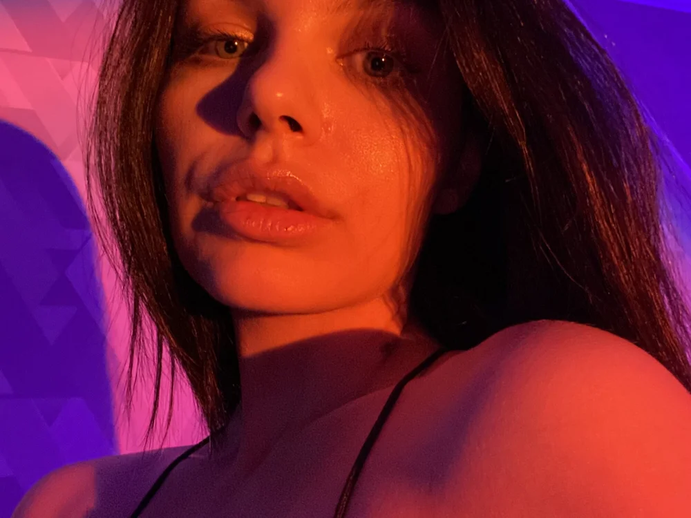Meowed_Spice's Offline XXX Chat
