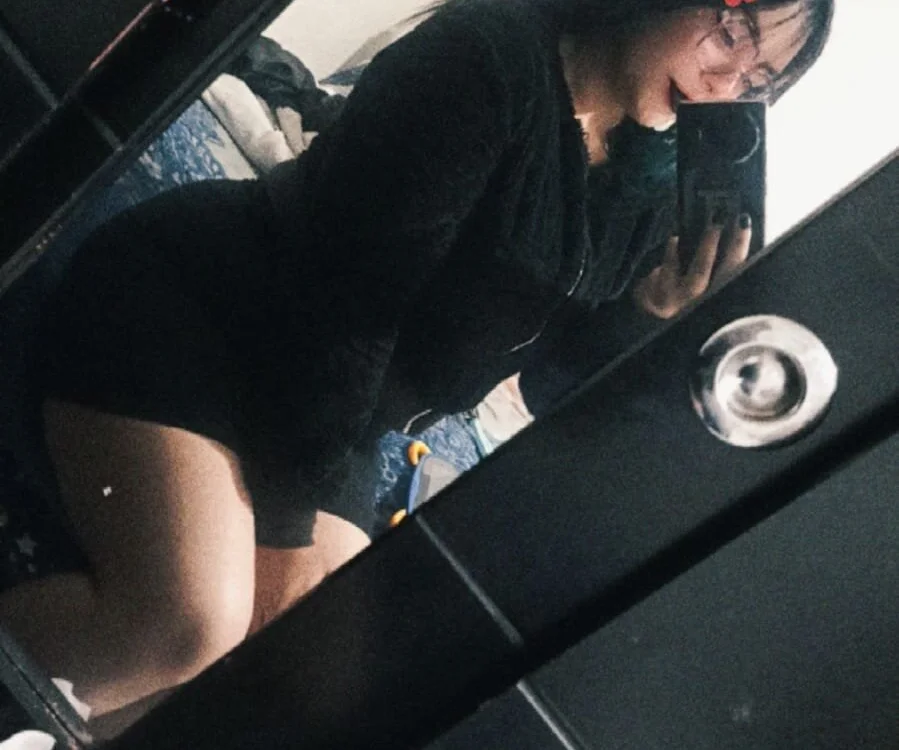 Hilary_03 offline chatrum