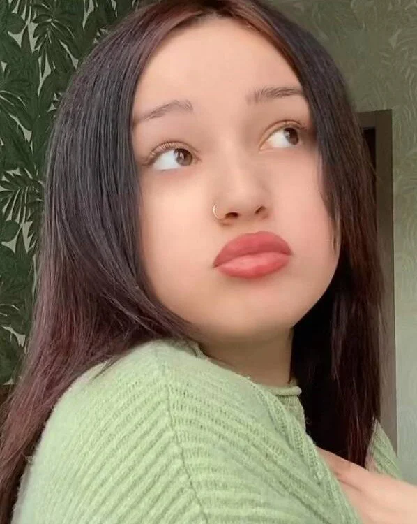 WilonaEmily offline chatrum