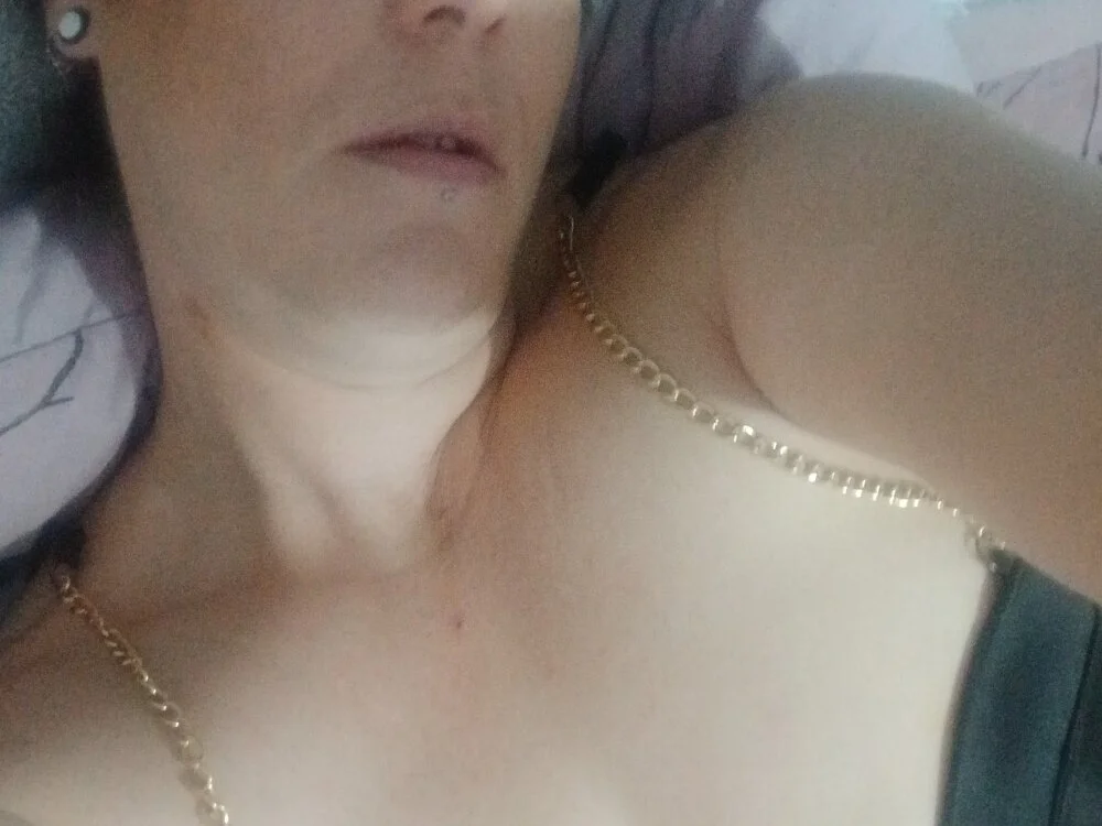 แชท XXX ออฟไลน์ของ curvybabe88