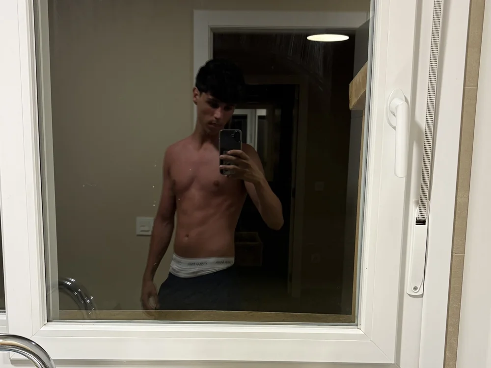 alexbebe34 Chat XXX offline
