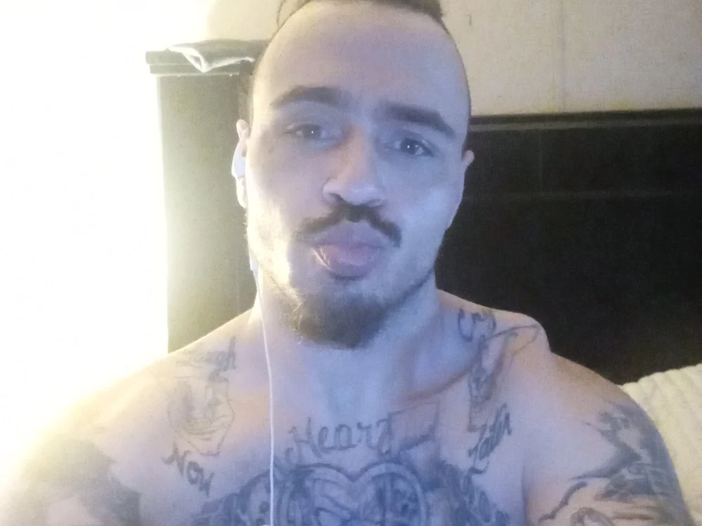 Offline chatovací místnost 3FingerSnatch