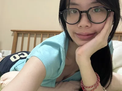 Nooneknowspoppy - Girl 