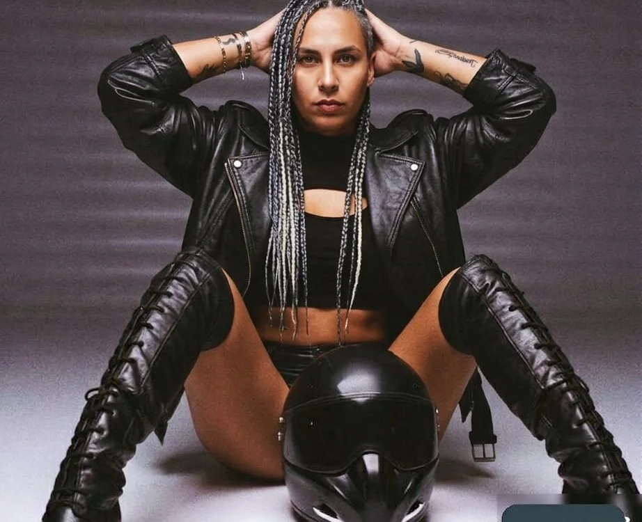 Offline XXX chat Yessi_rousse