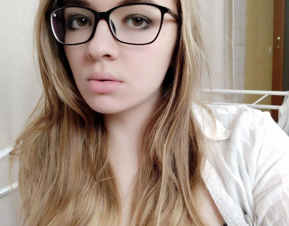 AnilaMorell's Offline Chat Room
