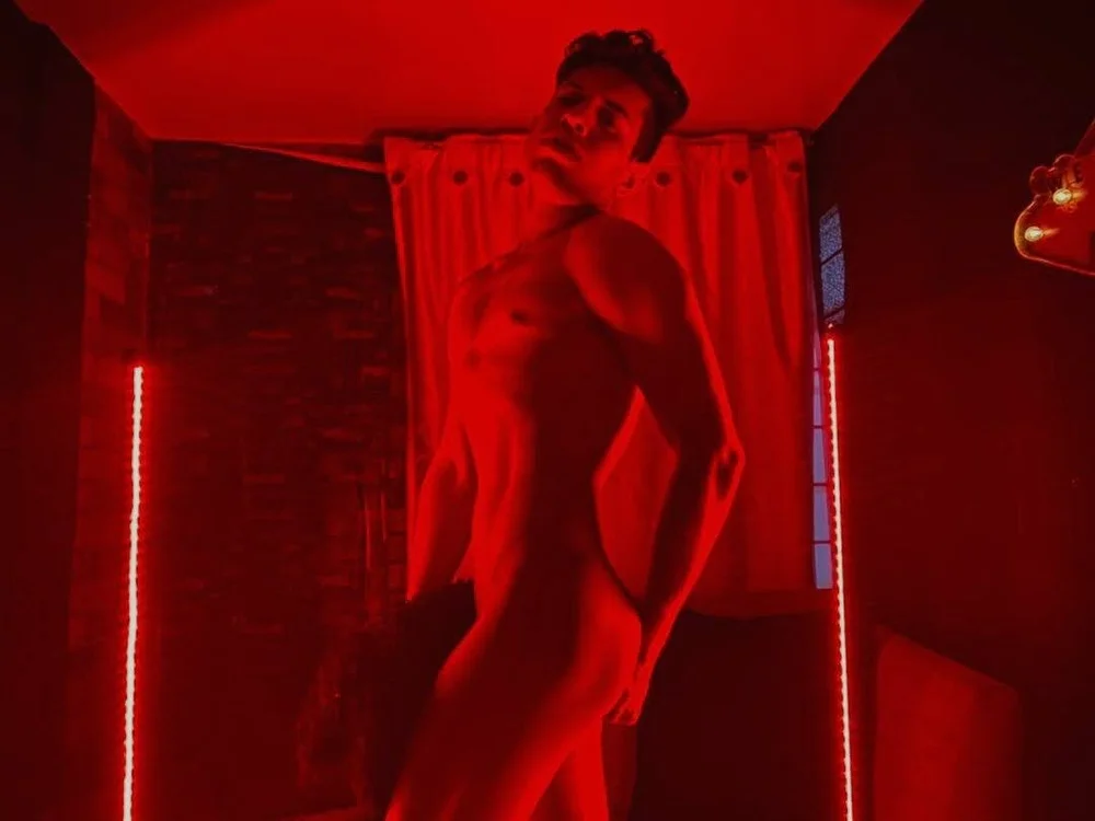 adriano-cullen offline chatrum
