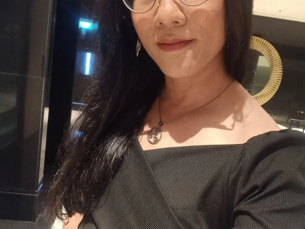 Chat +18 off-line de shampoo