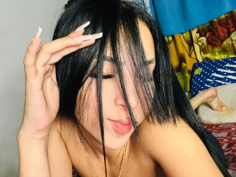 Samanta_Karter's Offline Chat Room