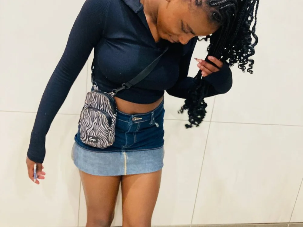 BeautyInBlackX 离线XXX聊天