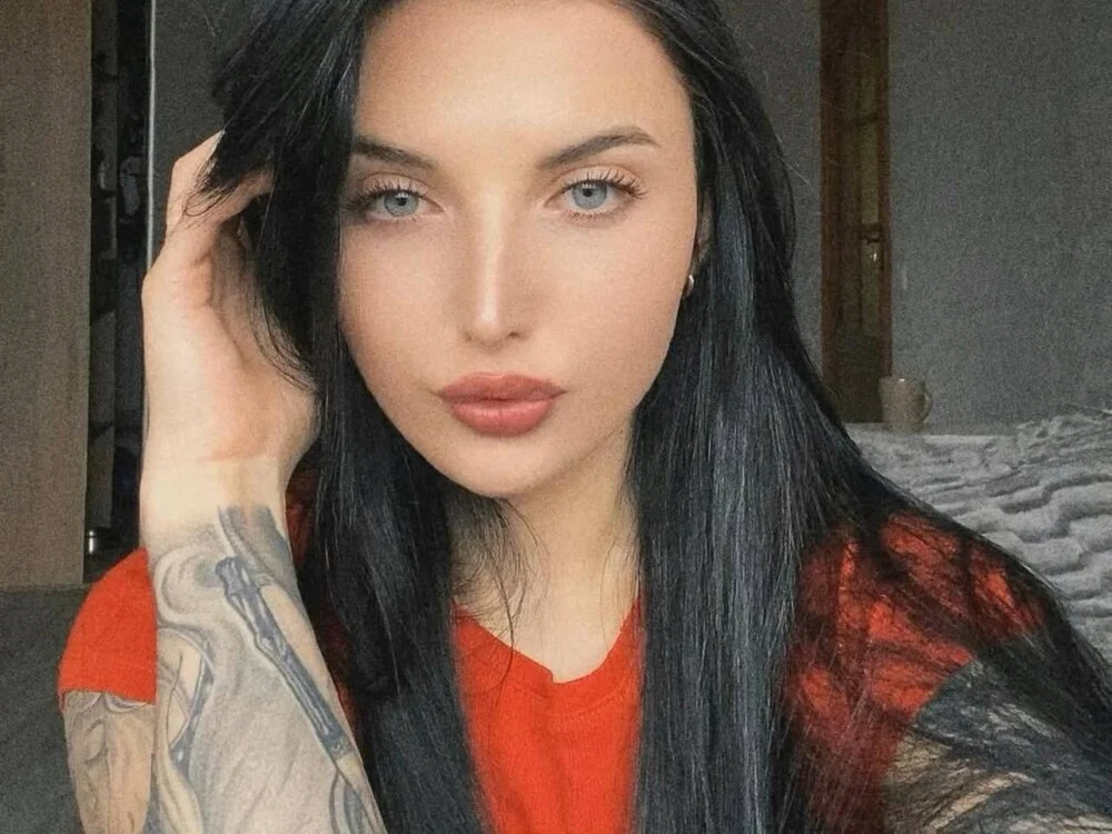 Chat XXX en directo de AlinkaMandarinka