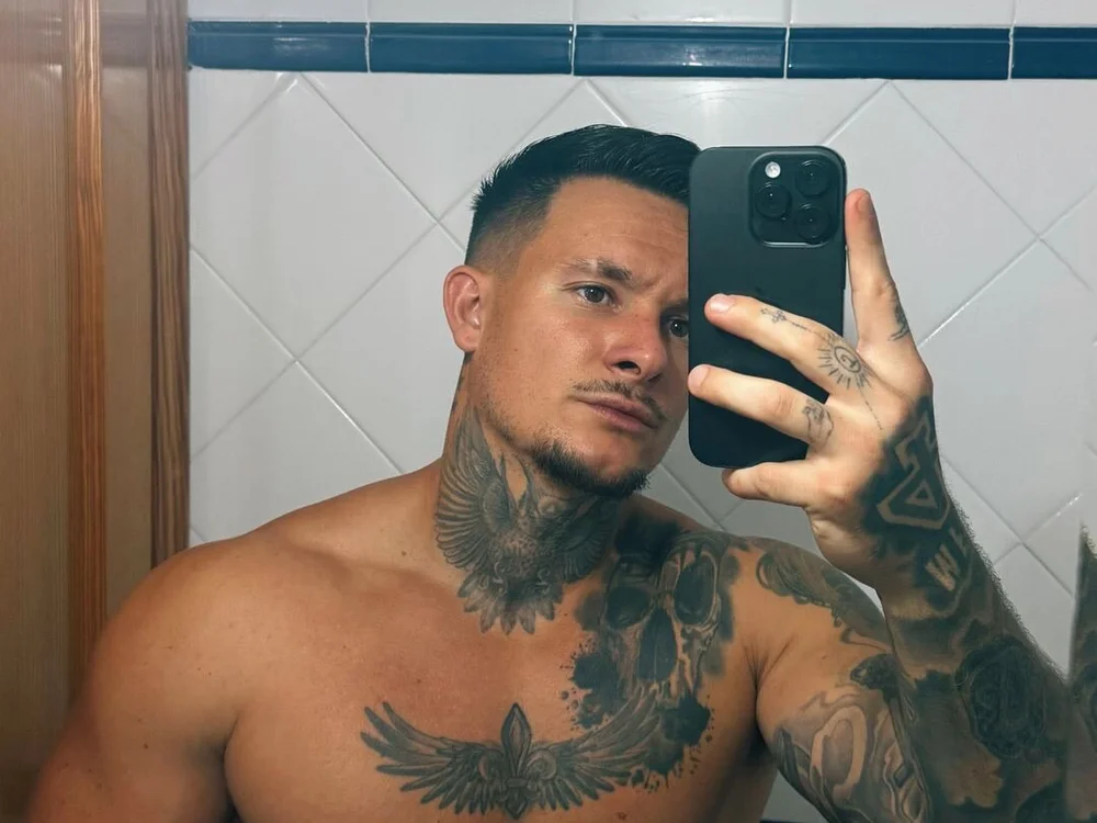 hotmarco – Offline XXX chat